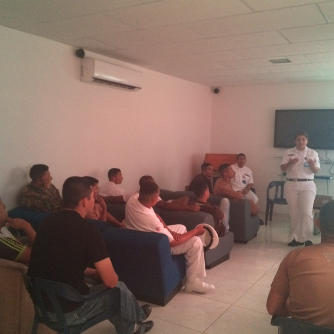 charla-violencia-intrafa-Bventura.jpg