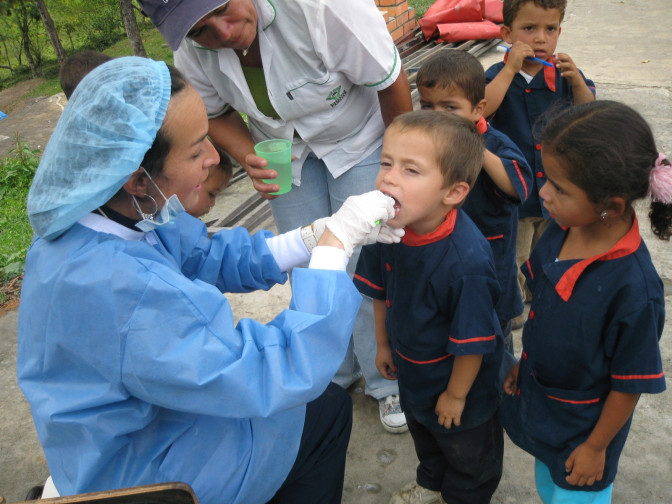 FOTO-2-SALUD-ORAL.jpg