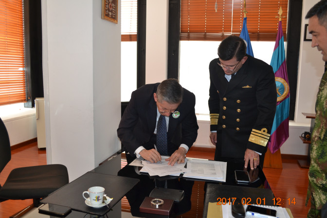 FEB-01-17-FIRMA-CONVENIO-CON-HOMIC-17.jpg