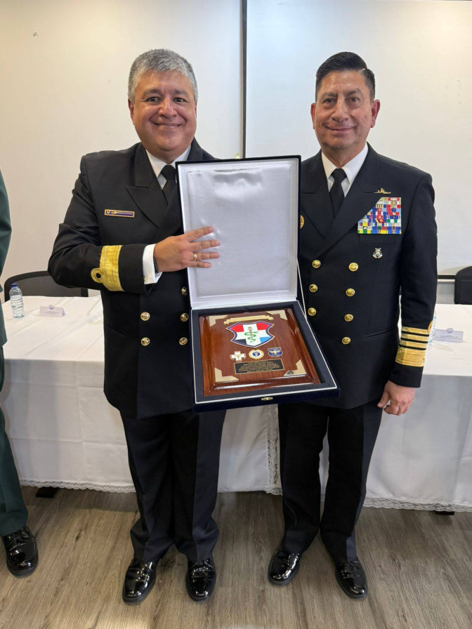 ENTREGA DE MANDO