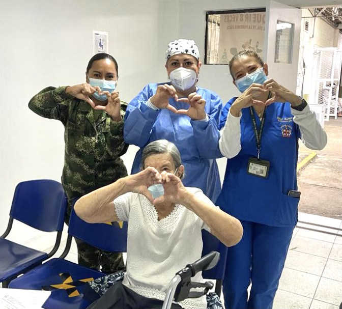 ¡Inicia la segunda etapa! Pacientes entre 60 y 79 años listos para ser vacunados