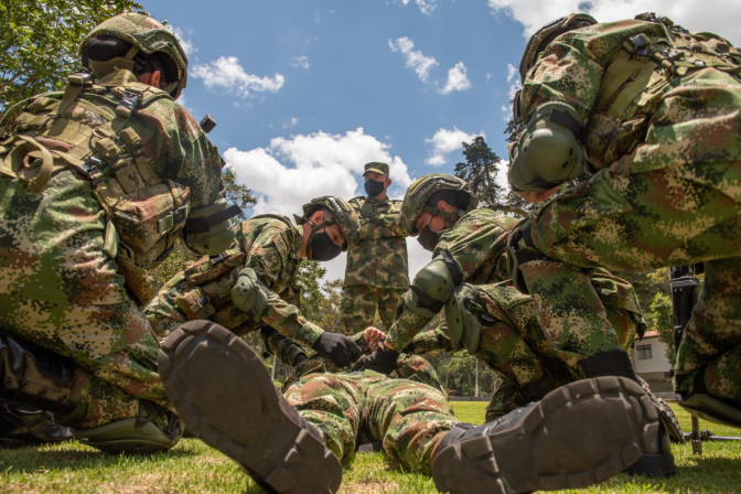 Enfermeros de combate fortalecen sus habilidades en Sanidad Militar para preservar la salud en el ár