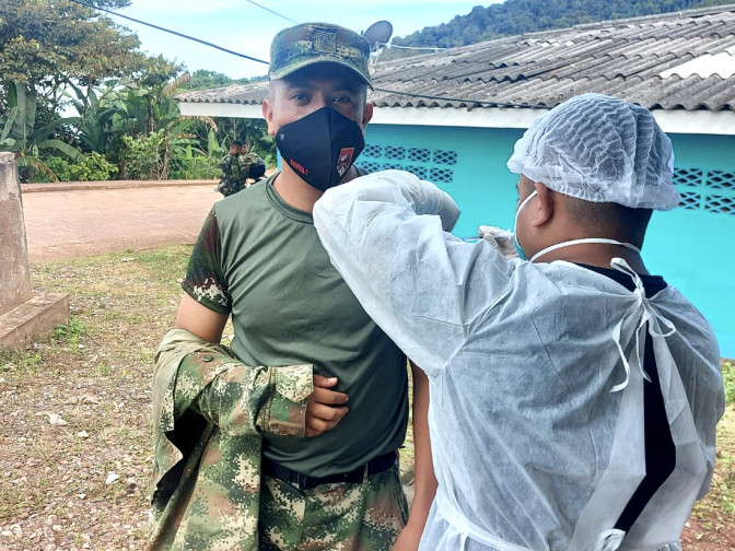 Equipos de vacunación operacional contra el COVID-19 recorren las veredas del César 