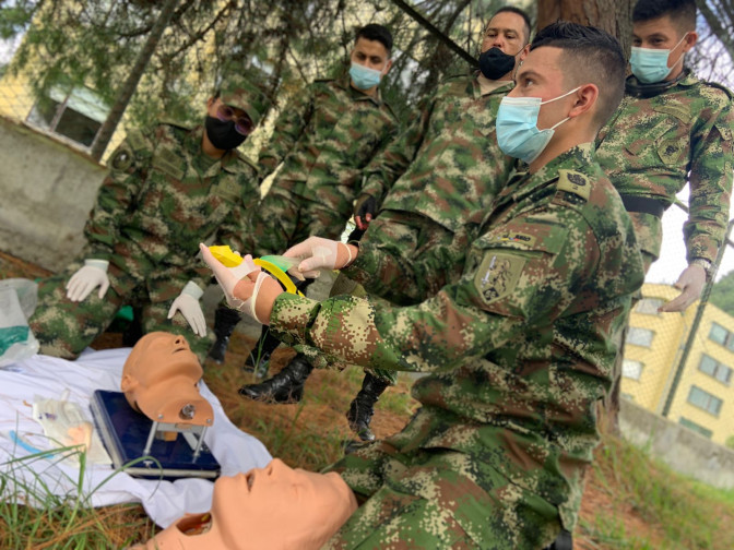 Hombres y mujeres de Sanidad Militar culminan curso de control de hemorragias y manejo prehospitalar