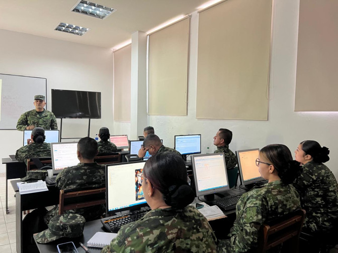 Curso para Almacenistas de Sanidad: Fortaleciendo la  Eficiencia Logística en el Ejército Nacional