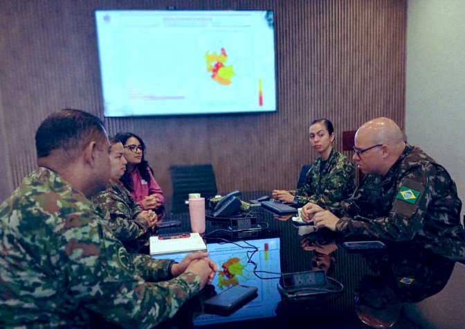 Reunión de bienvenida a delegado de Brasil