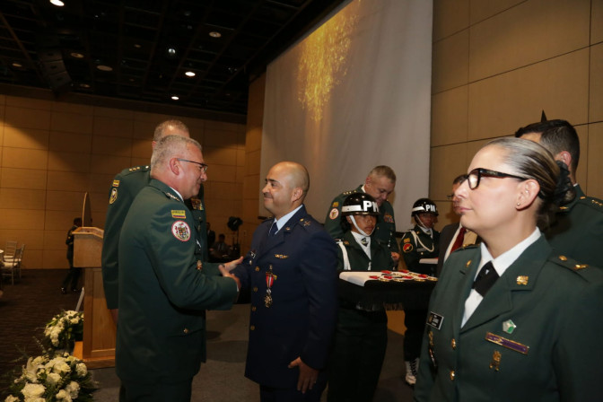 Conmemoración del Día Panamericano del Médico y la Imposición de la Medalla Militar Fe en la Causa e